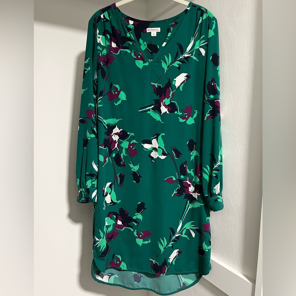 Green and floral lightweight dress - size small
